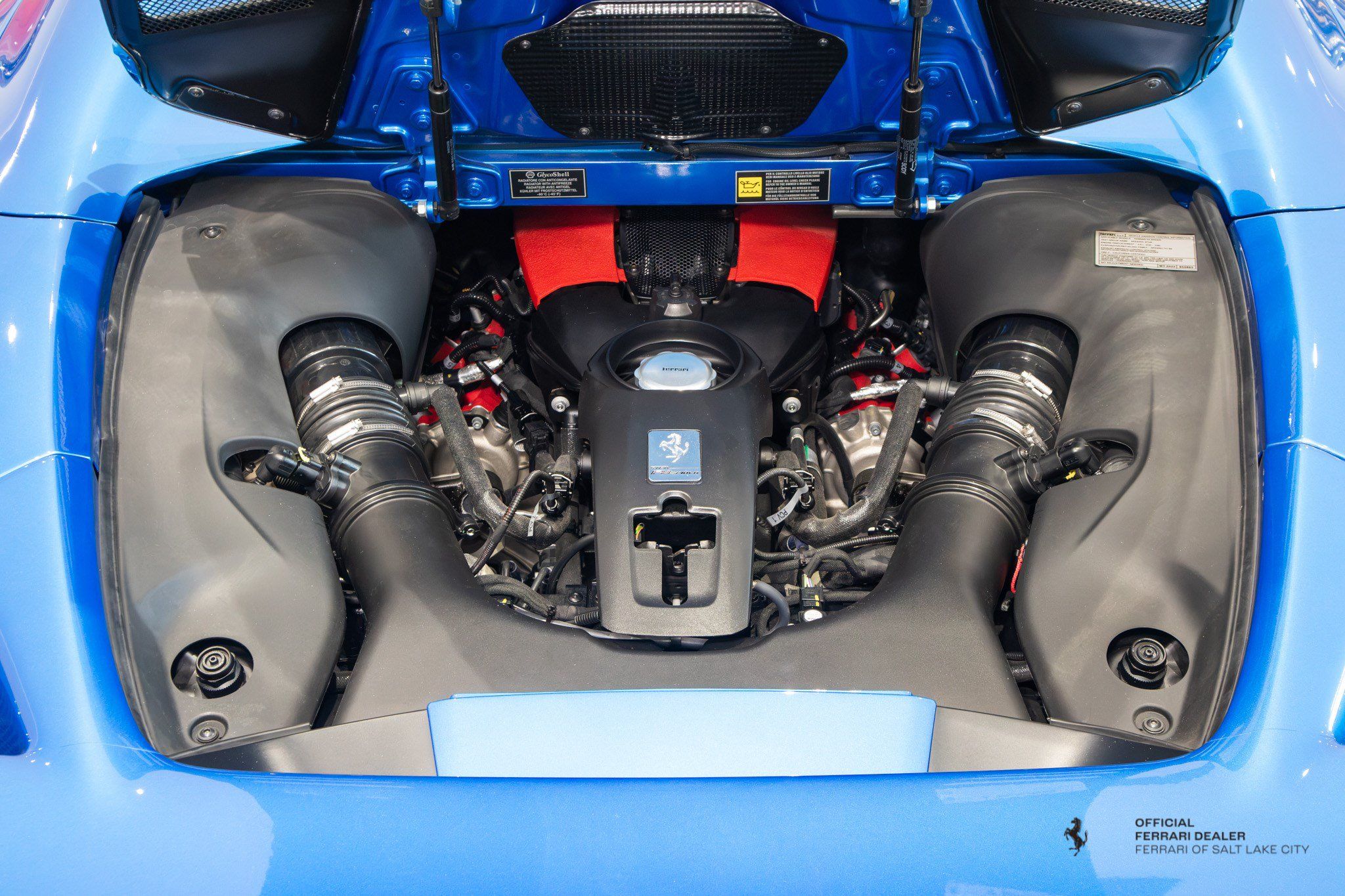 Used 2022 Ferrari F8 Tributo RWD image 5