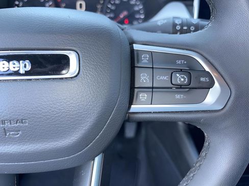 Used 2025 Jeep Compass Limited AWD/4WD image 15