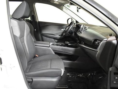 Used 2022 Nissan Rogue SV AWD/4WD image 32