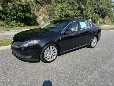 Used 2013 Lincoln MKS AWD image 2