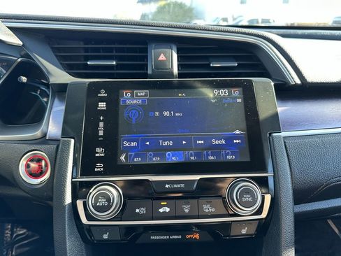 Used 2016 Honda Civic Touring image 23