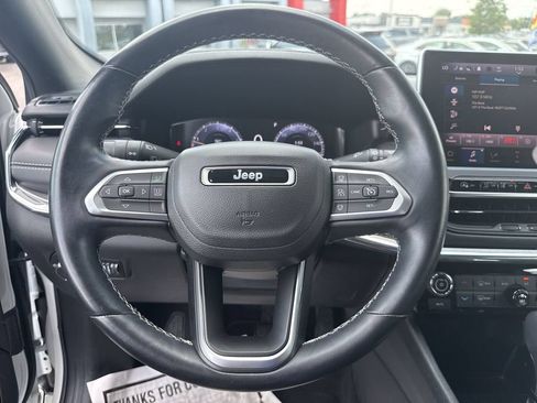 Used 2022 Jeep Compass High Altitude AWD/4WD image 23