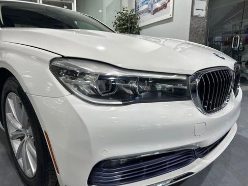 Used 2017 BMW 740i xDrive AWD/4WD image 16