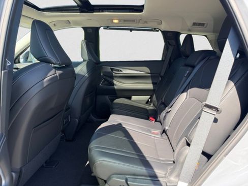 New 2026 INFINITI QX60 Luxe w/ Cargo Package AWD/4WD image 18