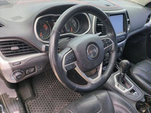 Used 2016 Jeep Cherokee Trailhawk w/ Comfort/Convenience Group image 10