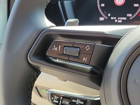 New 2026 Porsche Cayenne Coupe AWD/4WD image 35
