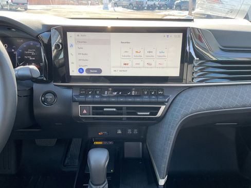 Used 2026 Toyota Camry XLE w/ Premium Plus Package image 16