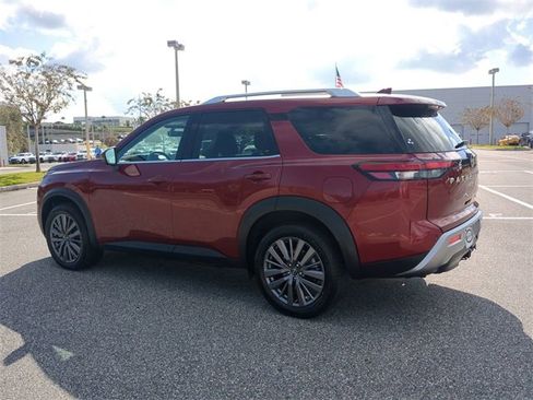 Used 2023 Nissan Pathfinder SL w/ SL Premium Package image 6