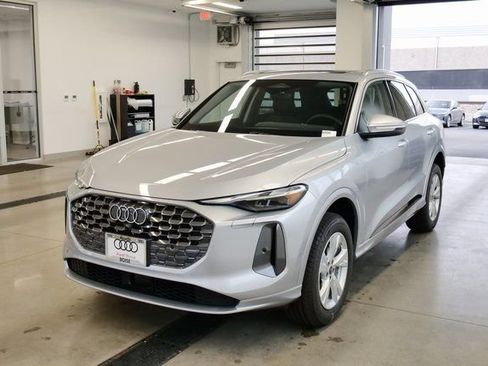 New 2025 Audi Q5 Premium image 3