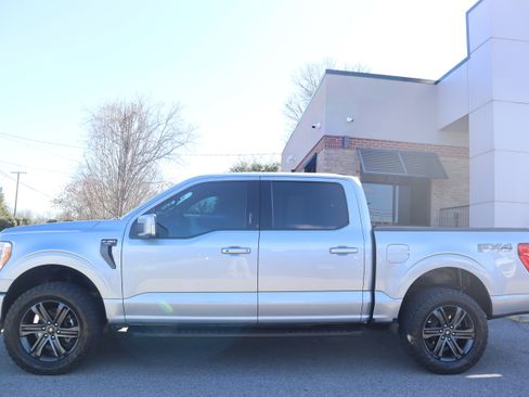 Used 2022 Ford F150 Lariat w/ Max Trailer Tow Package image 11