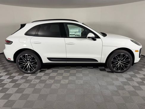 New 2026 Porsche Macan image 8