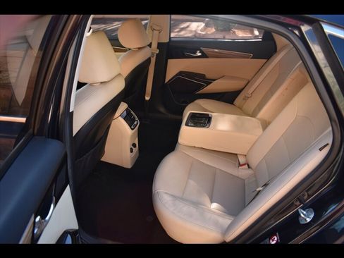 Used 2017 Kia Cadenza Premium FWD image 20