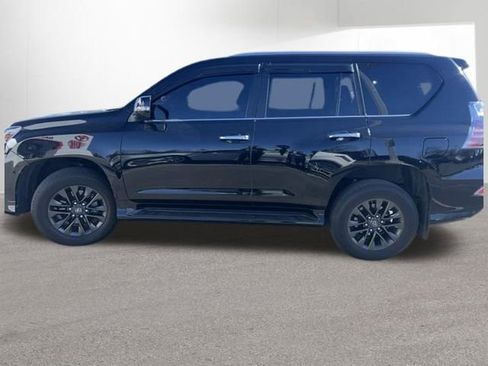 Used 2022 Lexus GX 460 Premium w/ Premium Plus Package image 2