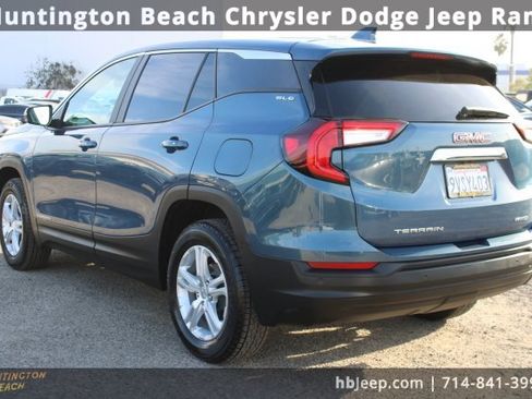 Used 2024 GMC Terrain SLE image 9