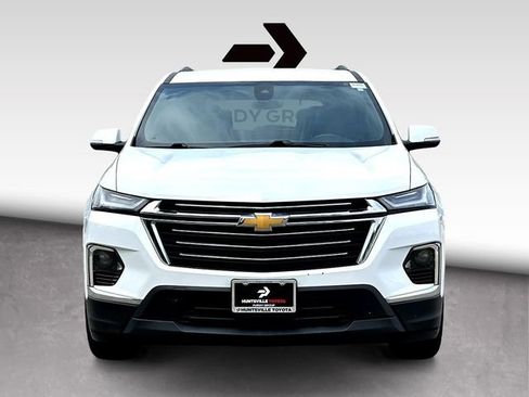 Used 2023 Chevrolet Traverse LT FWD image 3