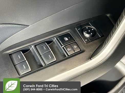 Used 2023 Toyota RAV4 XLE image 12