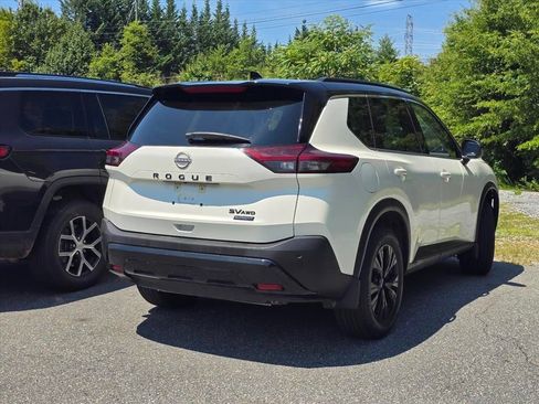 Used 2023 Nissan Rogue SV w/ SV Premium B Package AWD/4WD image 11