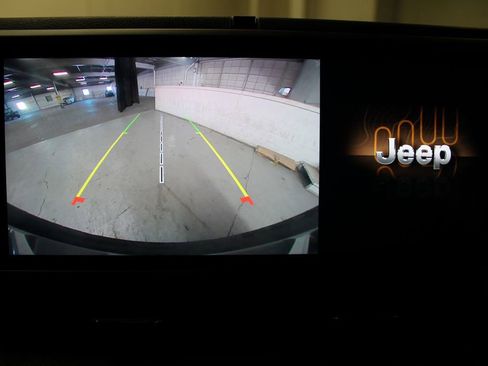 Certified 2025 Jeep Wrangler Sport S image 17