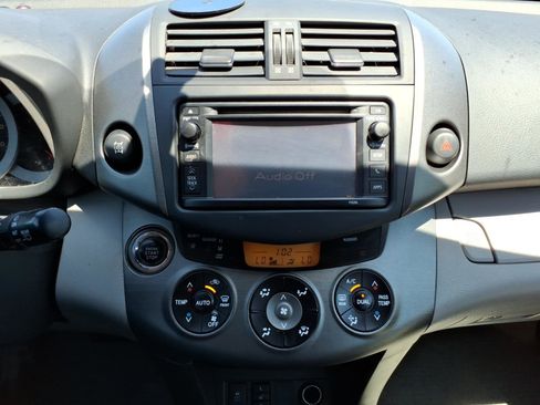 Used 2012 Toyota RAV4 Limited w/ Navigation Value Pkg AWD/4WD image 16