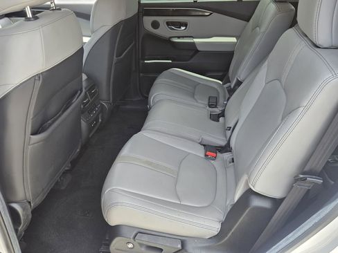Certified 2025 Honda Pilot EX-L image 11