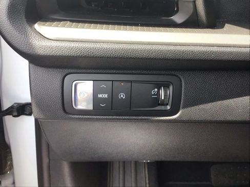 Used 2026 Chevrolet Traverse LT w/ Driver Confidence Package FWD image 18