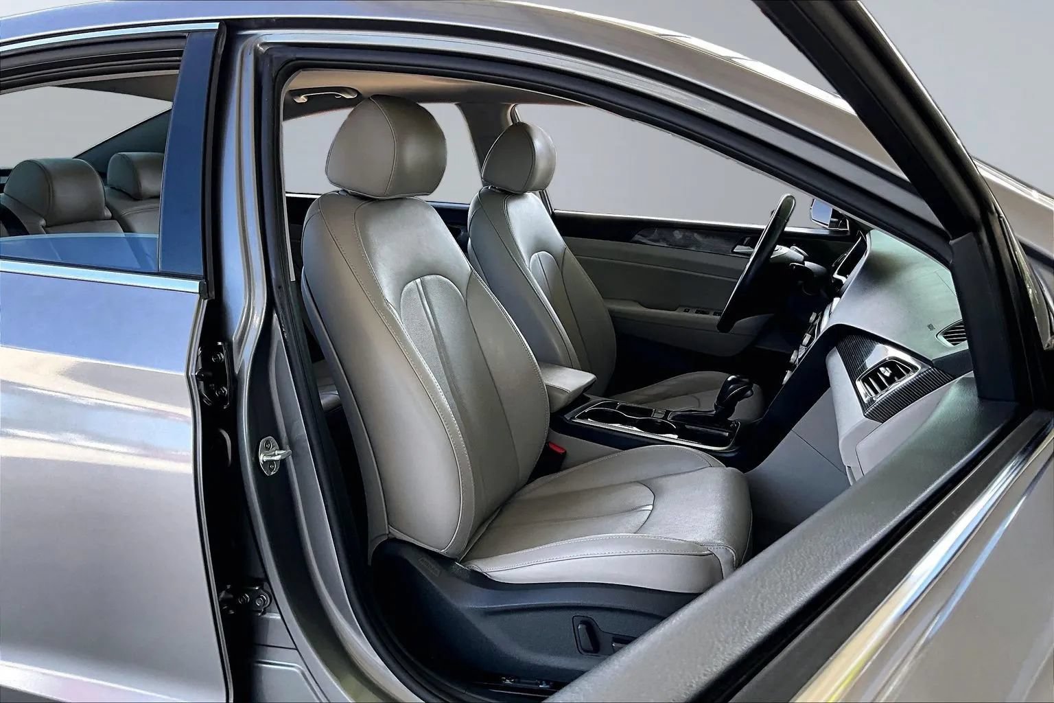 Used 2018 Hyundai Sonata Limited FWD image 26