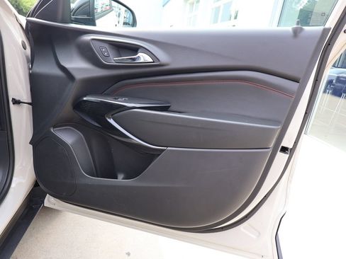 Certified 2026 Chevrolet Trax RS w/ Sunroof Package FWD image 31