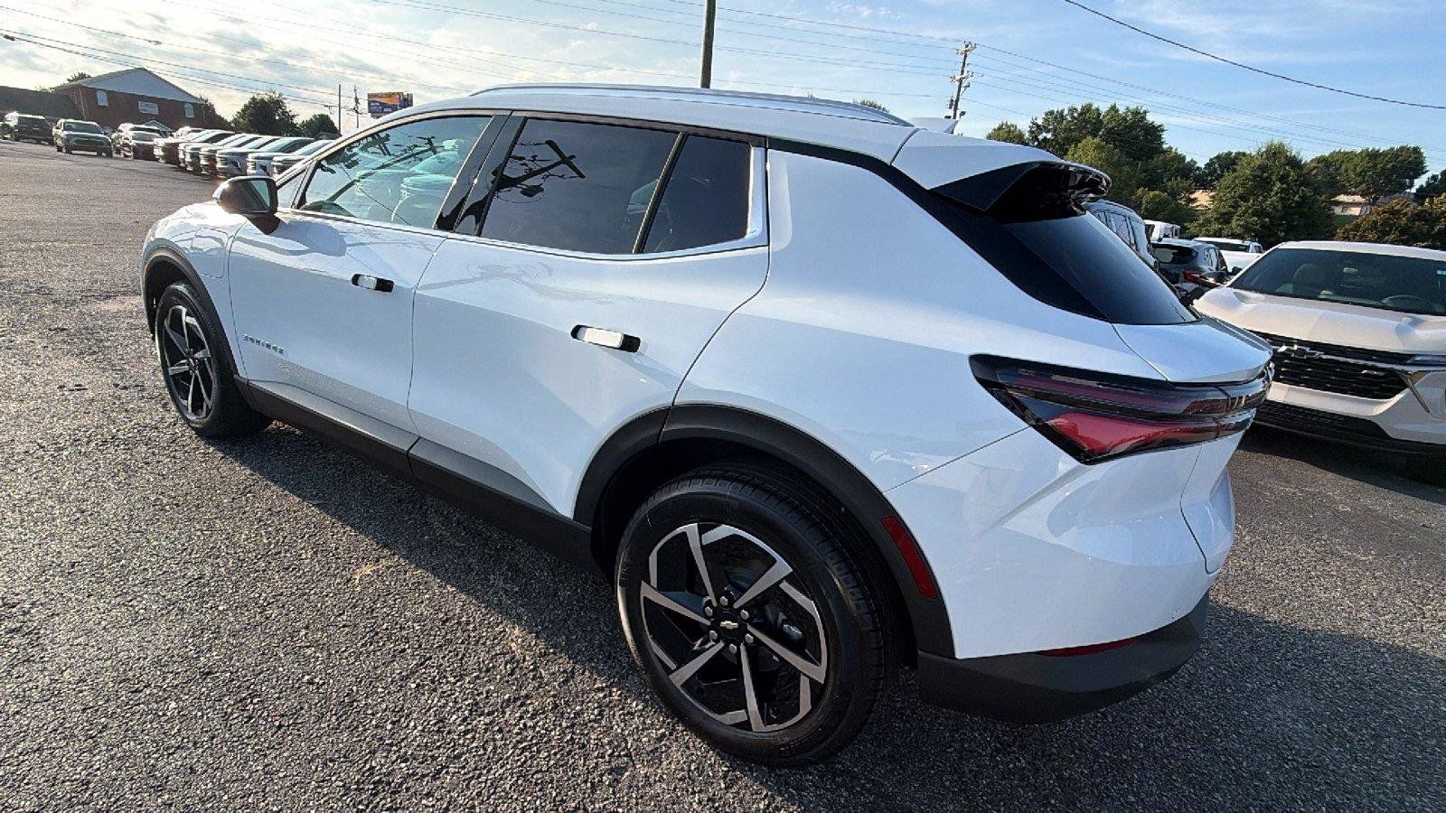 New 2026 Chevrolet Equinox EV LT FWD image 10