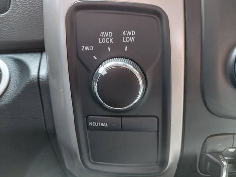 Used 2016 RAM 2500 SLT image 19