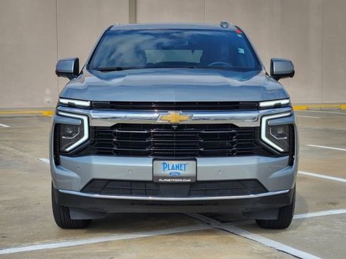 Used 2025 Chevrolet Tahoe LS image 2