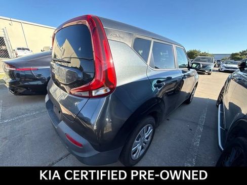 Certified 2022 Kia Soul LX FWD image 11