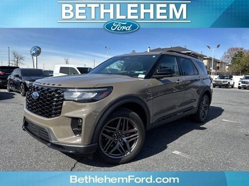 New 2026 Ford Explorer ST-Line w/ ST-Line Street Pack AWD/4WD image 1