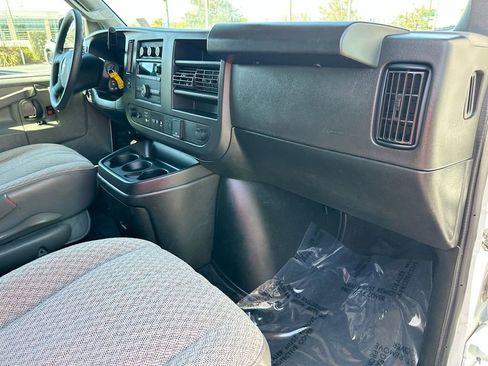 Certified 2024 Chevrolet Express 3500 LT w/ LT Preferred Equipment Group image 9