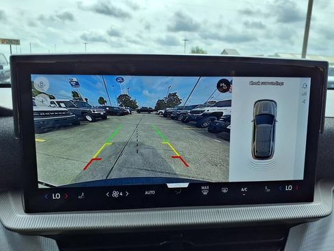 Used 2025 Ford Explorer Active RWD image 11