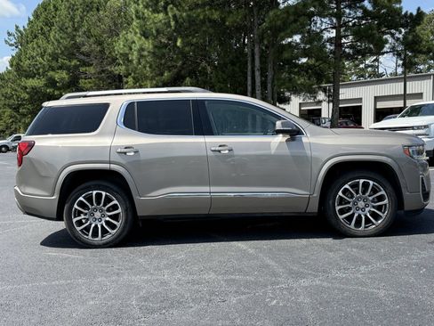 Used 2023 GMC Acadia Denali w/ Denali Ultimate Package FWD image 21