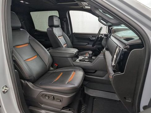 Used 2024 GMC Sierra 1500 AT4 w/ Technology Package AWD/4WD image 25