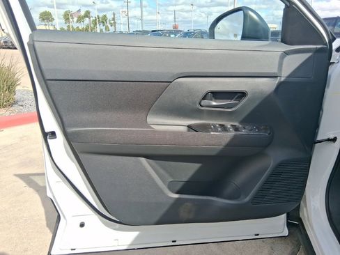 New 2026 Nissan Kicks S image 21