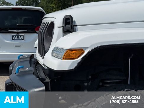 Used 2024 Jeep Wrangler Unlimited AWD/4WD image 12
