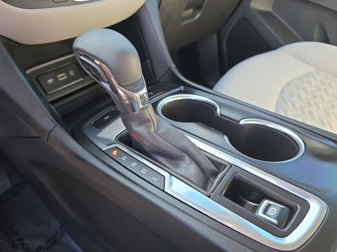 Used 2022 Chevrolet Equinox LT image 32