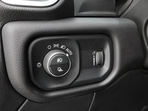 Used 2022 RAM 2500 Big Horn w/ Night Edition AWD/4WD image 41