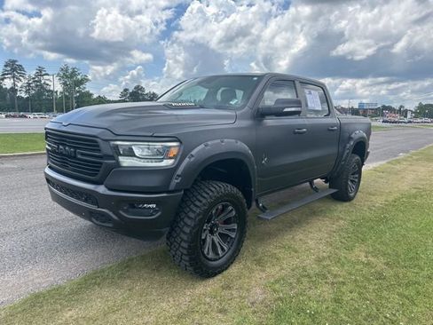 Used 2021 RAM 1500 Laramie AWD/4WD image 3