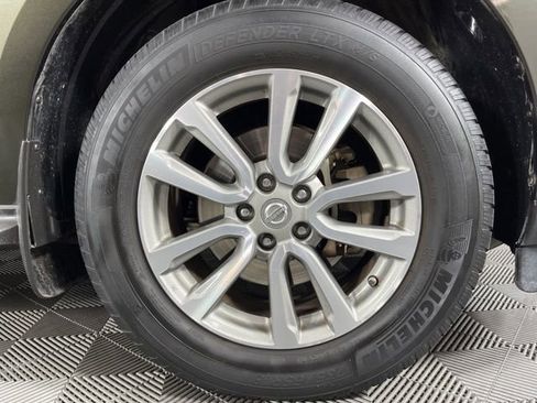 Used 2016 Nissan Pathfinder SL image 14