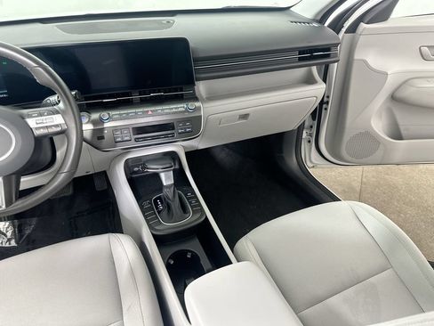 Used 2025 Hyundai Kona SEL FWD image 19