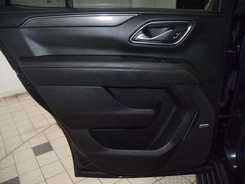 Used 2024 GMC Yukon AT4 w/ AT4 Premium Package AWD/4WD image 47