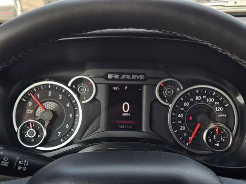 Used 2025 RAM 1500 Big Horn AWD/4WD image 15
