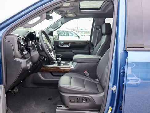 New 2026 GMC Sierra 1500 Elevation w/ Elevation Premium Package AWD/4WD image 6