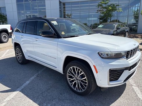 New 2026 Jeep Grand Cherokee Summit AWD/4WD image 37