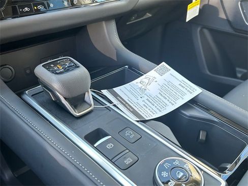 New 2025 Nissan Pathfinder SL image 19