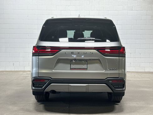 Used 2024 Lexus LX 600 4WD w/ Luxury Package image 8
