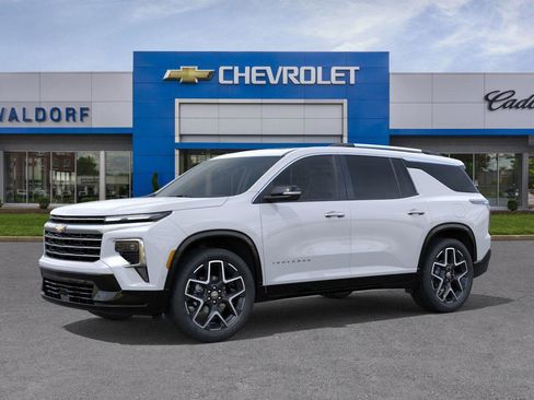 New 2026 Chevrolet Traverse High Country image 2